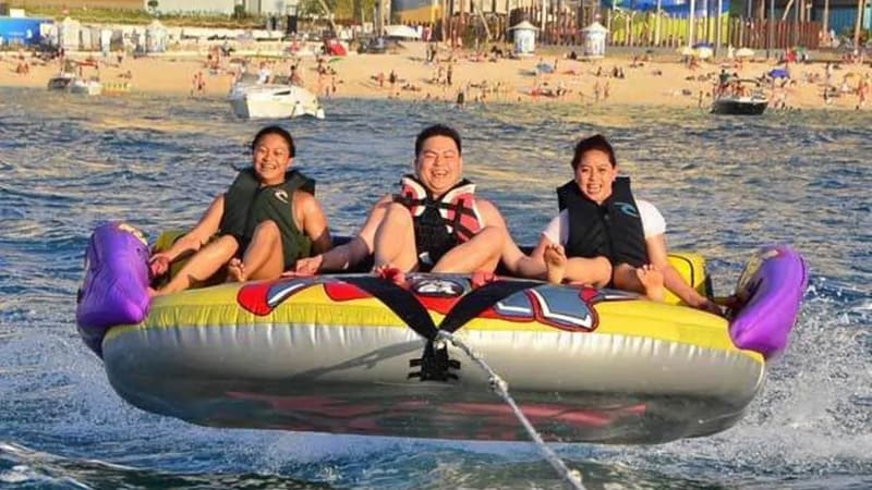 Donut Ride Burj Al Arab — Умм-Сукейм, у Burj Al Arab, Дубай